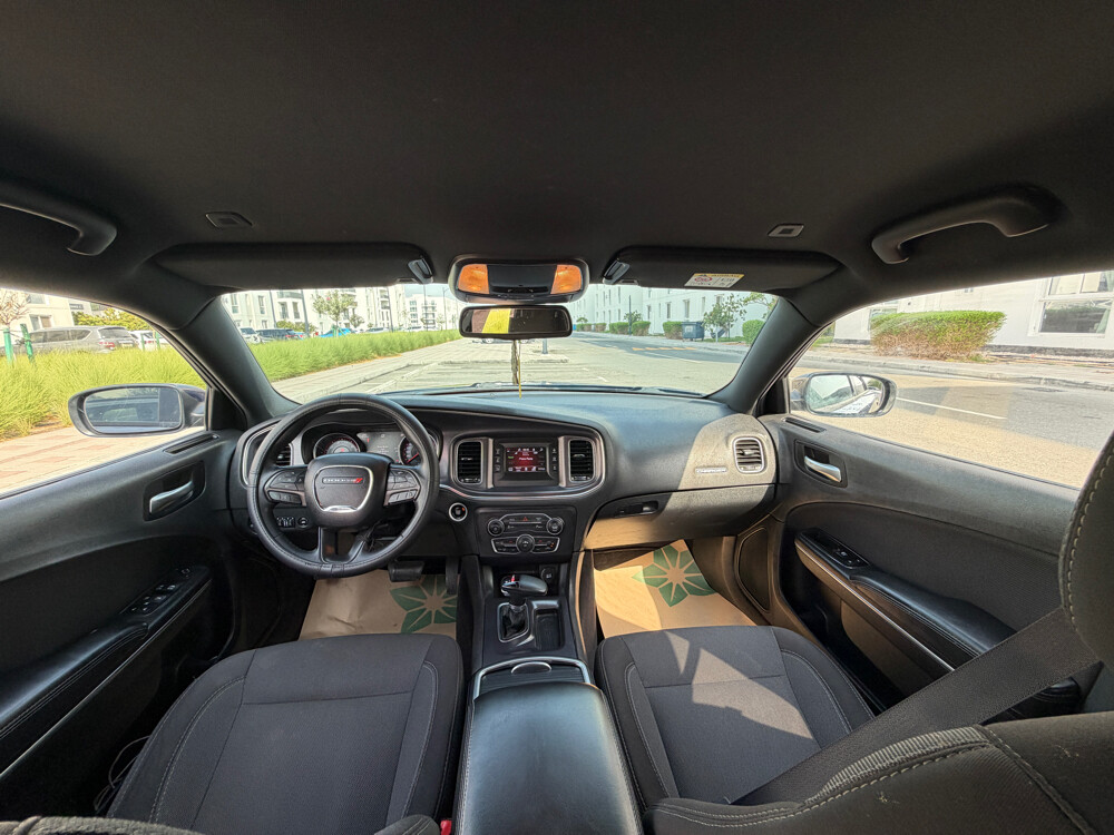 Dodge Charger 2017 V6 | 74,000 - 3