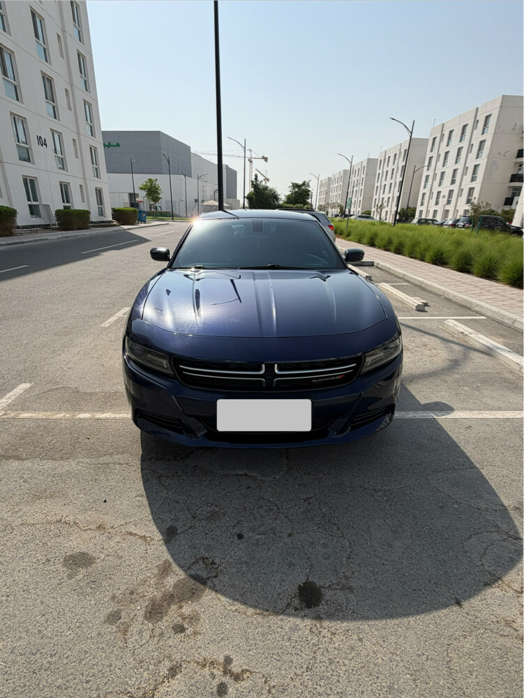 Dodge Charger 2017 V6 | 74,000 - 4