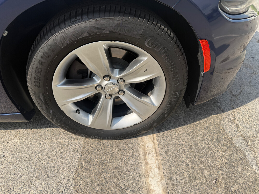 Dodge Charger 2017 V6 | 74,000 - 6