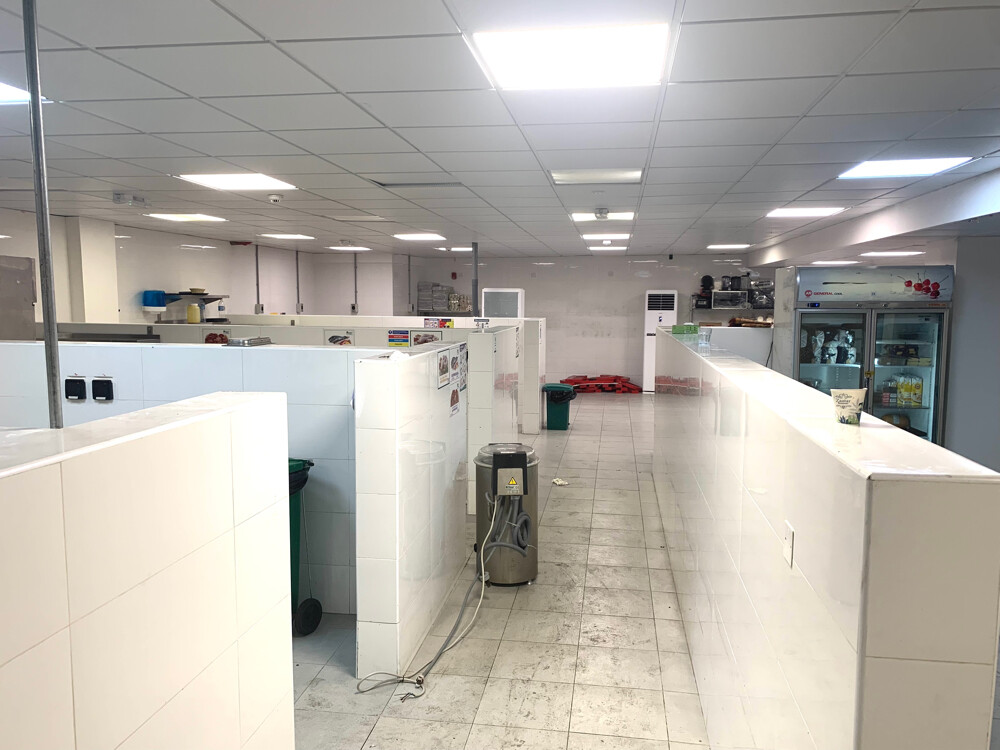 showroom for rent from owner - 10