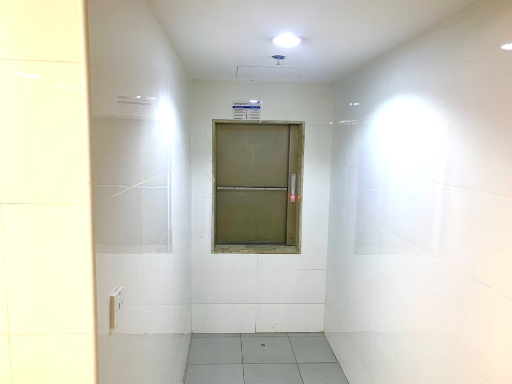 showroom for rent from owner - 15