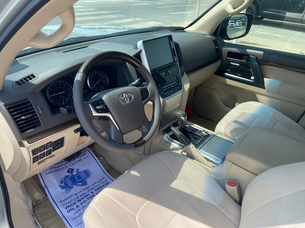 GXR 2020 V8 silver  - 7