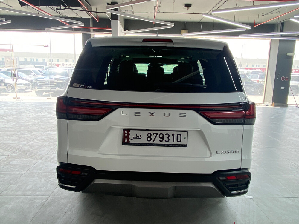Lexus 2023 luxury LX 600 white  - 6