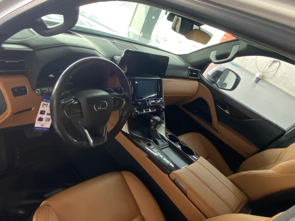 Lexus 2023 luxury LX 600 white  - 10