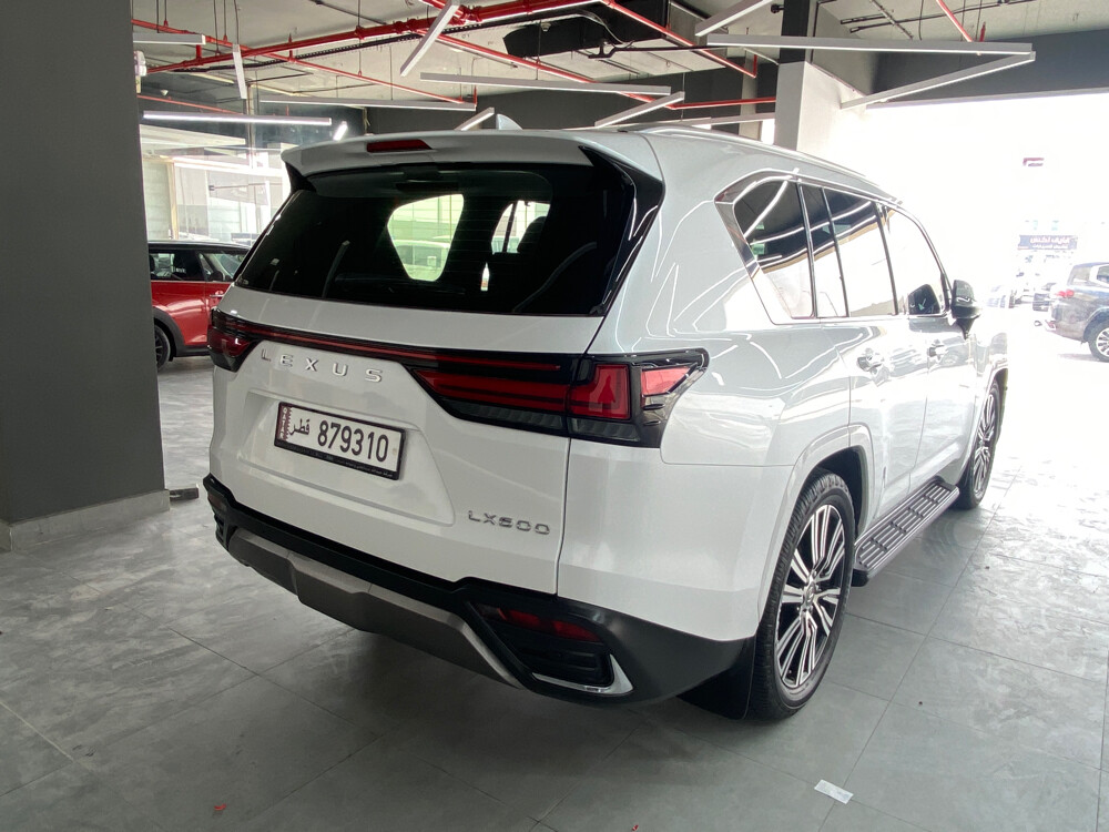 Lexus 2023 luxury LX 600 white  - 3