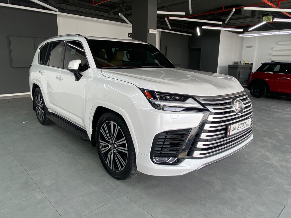 Lexus 2023 luxury LX 600 white  - 2