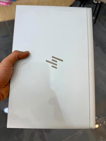 HP EliteBook 840 G8 Only 1,000 - 4