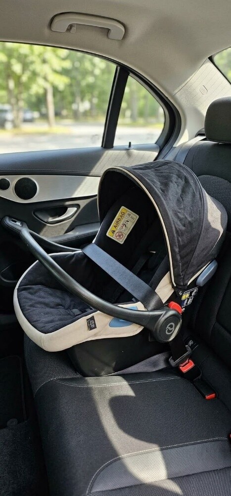 car seat - 1