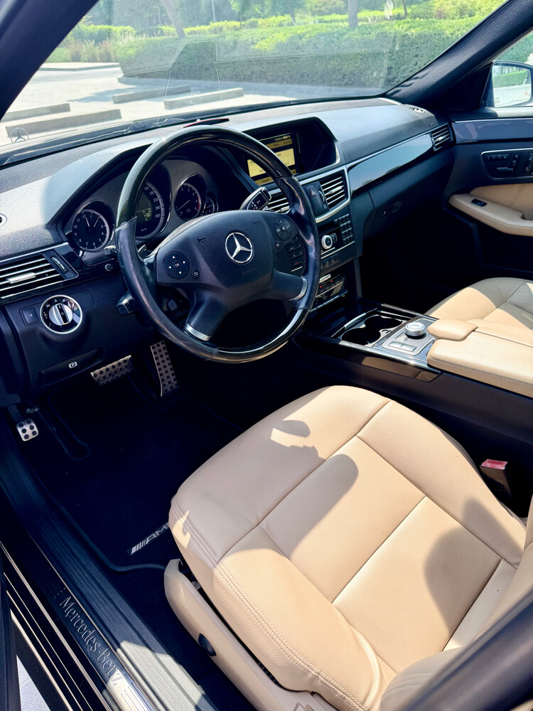 Mercedes E350 AMG - 8