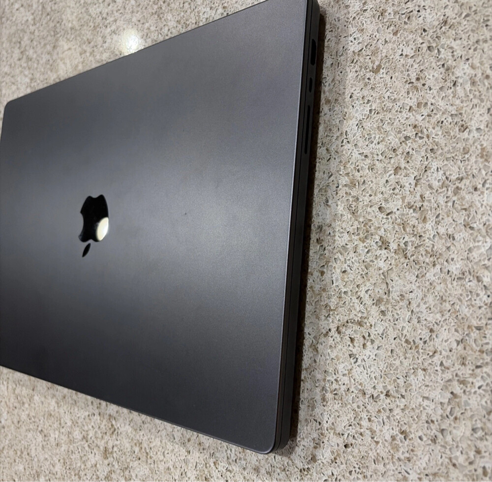 MacBook M3 Max 64R 40GPu 1TB 100% - 7