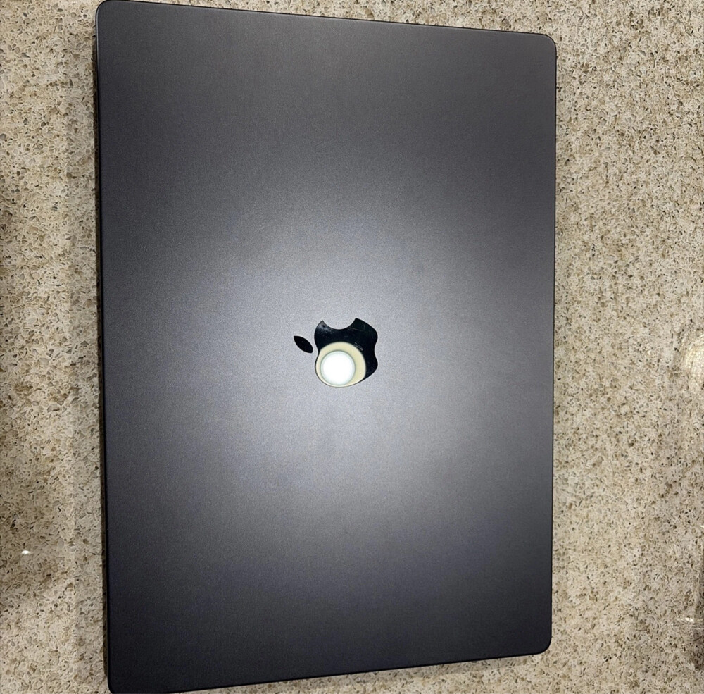 MacBook M3 Max 64R 40GPu 1TB 100% - 5