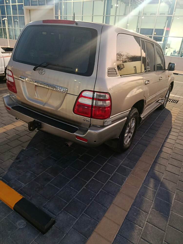  6 cylinder good condition  - 2