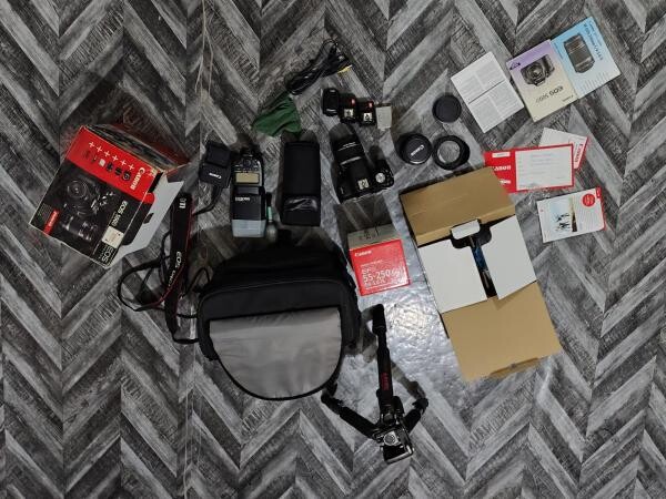 LOTS OF ACCESSORIES, camera - 2