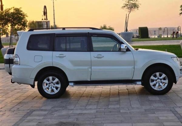 Mitsubishi Pajero full Option-2015 - 5