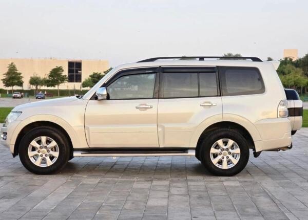 Mitsubishi Pajero full Option-2015 - 6