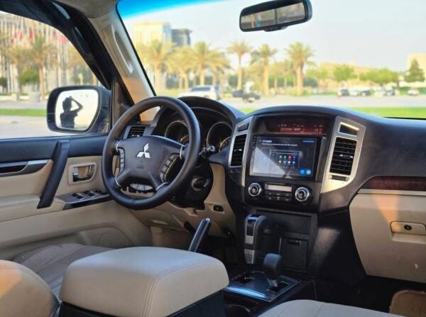Mitsubishi Pajero full Option-2015 - 11