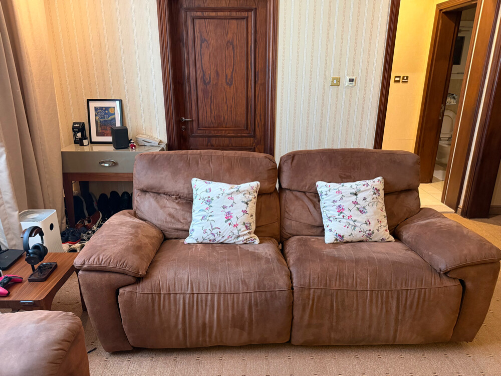 2x 2-Seater Recliner Sofas – Very C - 4