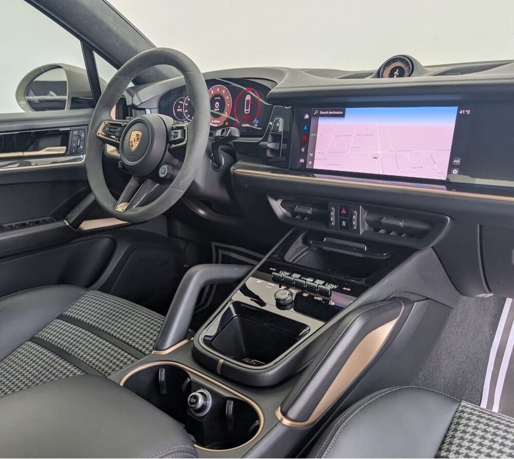 2025 Porsche Cayenne GTS Coupé  - 9