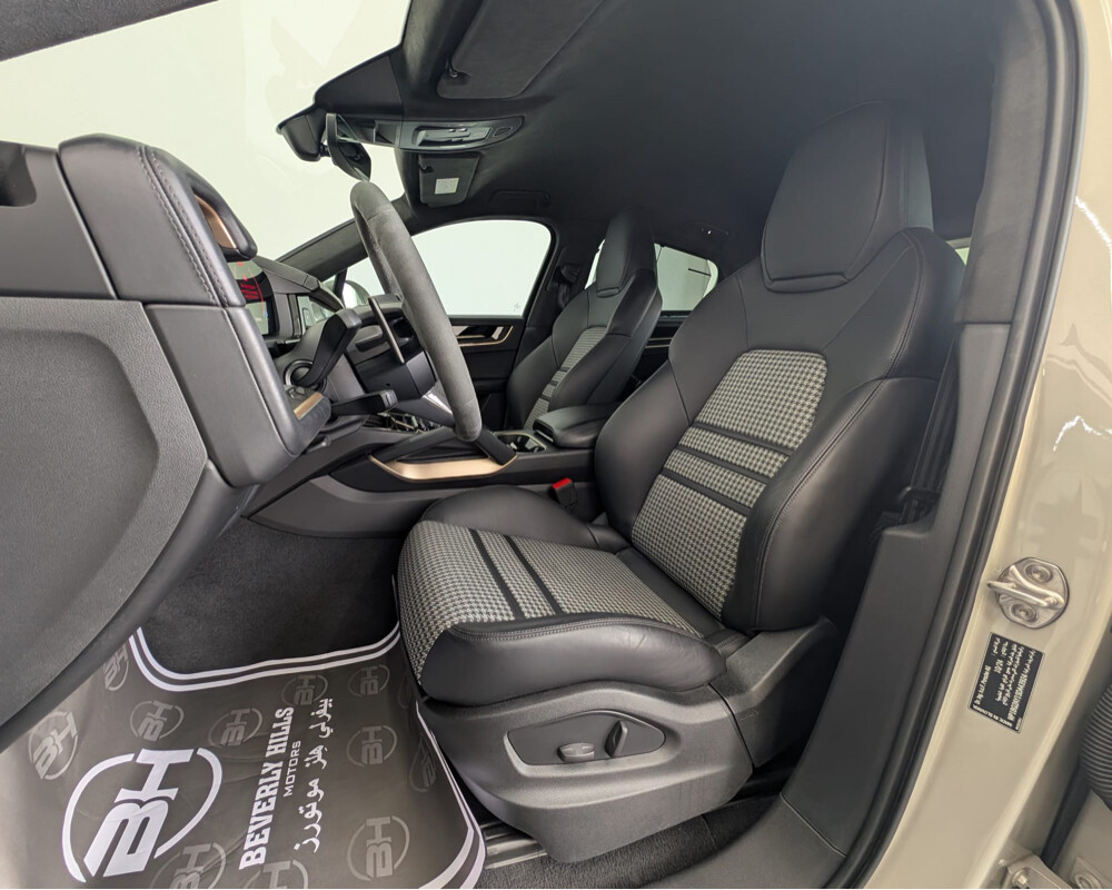 2025 Porsche Cayenne GTS Coupé  - 14