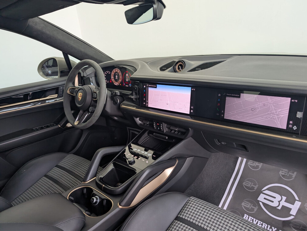 2025 Porsche Cayenne GTS Coupé  - 7