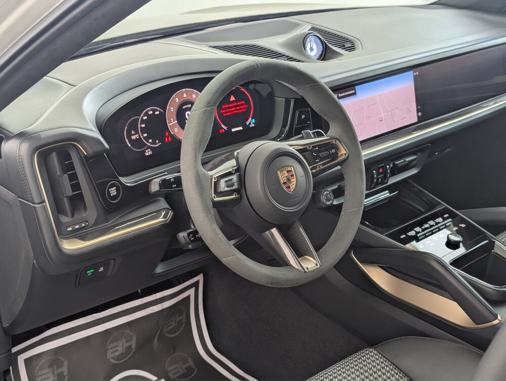 2025 Porsche Cayenne GTS Coupé  - 8