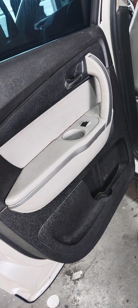 GMC Acadia - 4