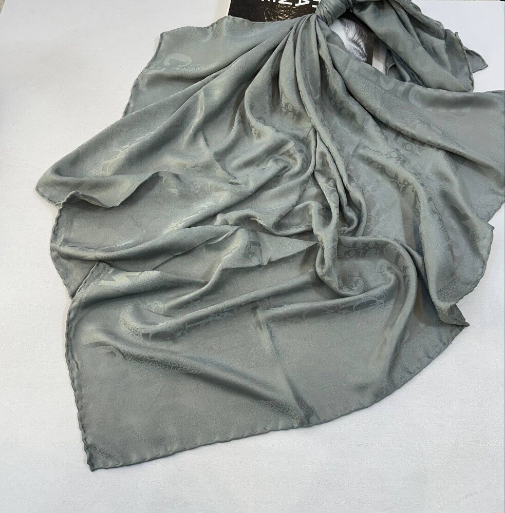 Iranian Scarves & Shawls (30_100QAR - 4
