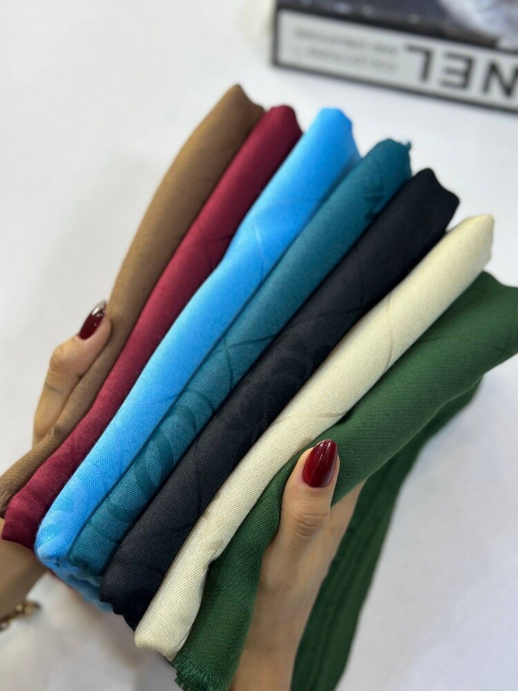 Iranian Scarves & Shawls (30_100QAR - 3