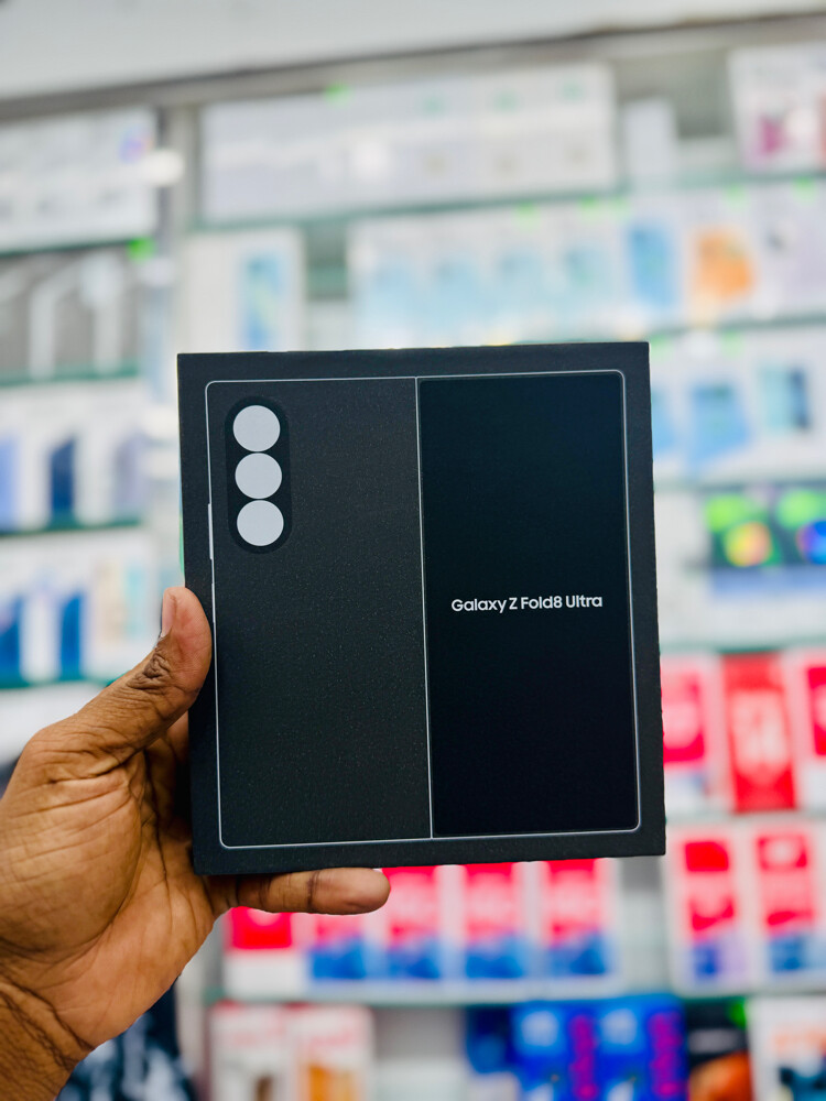 Samsung Galaxy Z Fold 8 Ultra - 7