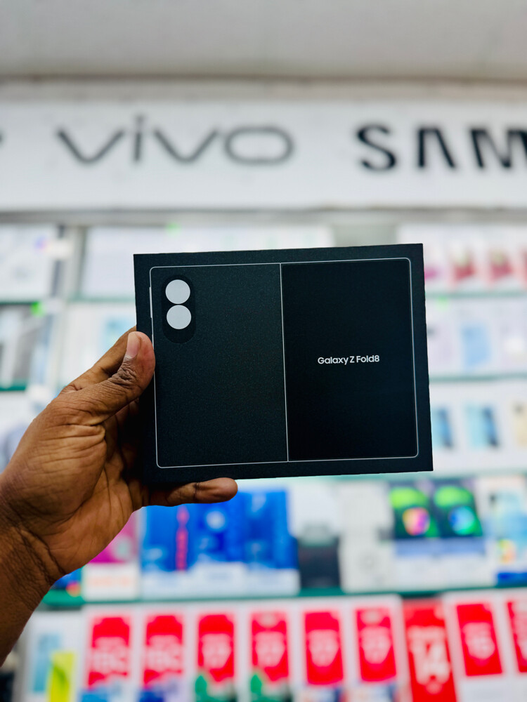 Samsung Galaxy Z Fold 8 - 2