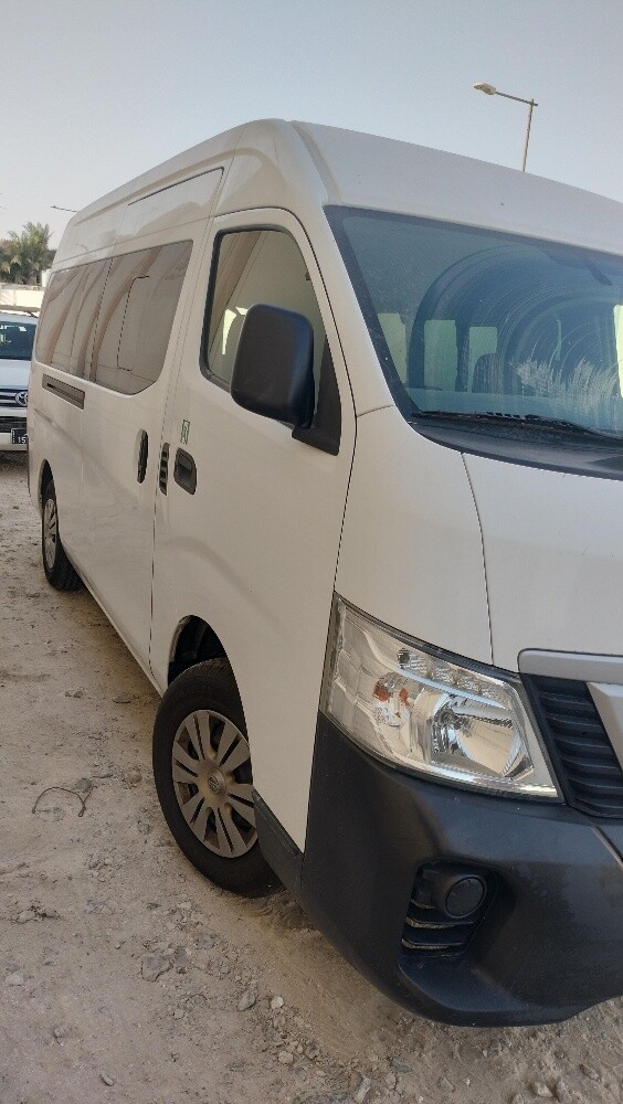 2 Buss Nissan - 4