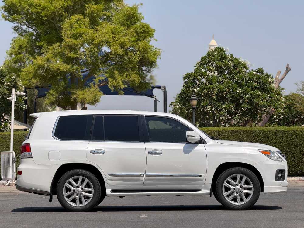 Lexus LX 570 - 10