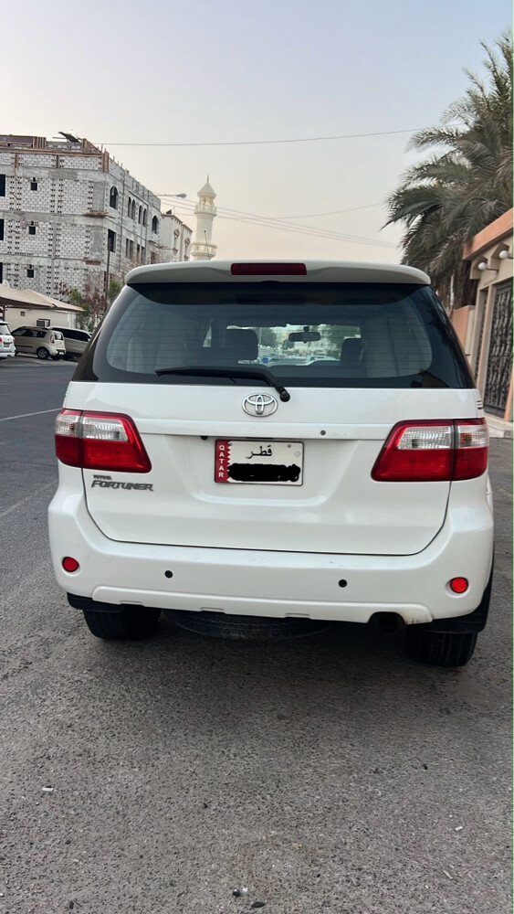 toyota fortuner 2010 - 2