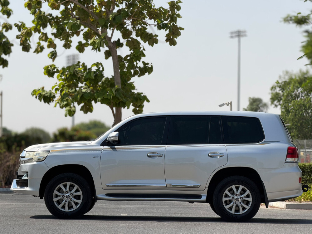 Toyota GXR V8 2015 - 7