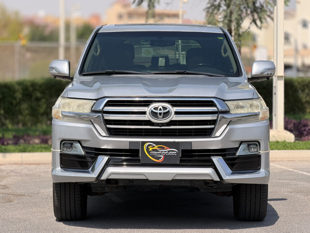 Toyota GXR V8 2015 - 2