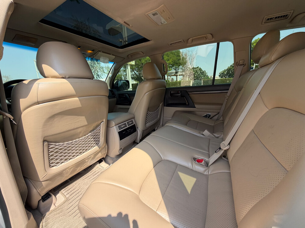 Toyota GXR V8 2015 - 13