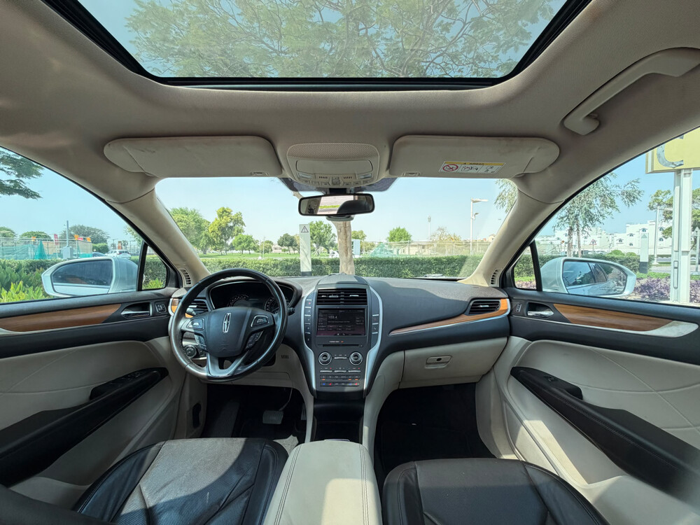 Lincoln MKC - 12