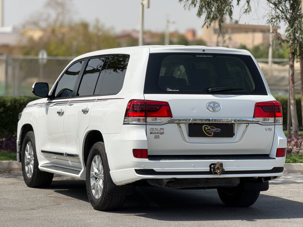 Toyota Land Cruiser GXR V8 - 5
