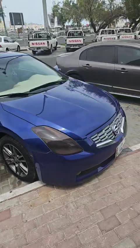 Nissan Altima coupe - 5