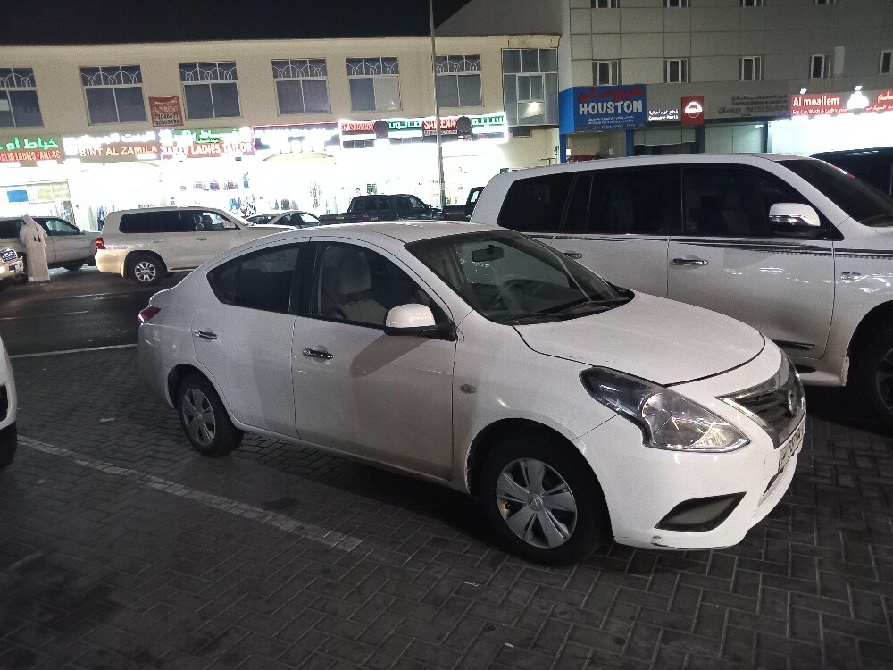 Nissan sunny - 4