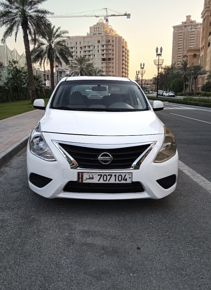 Nissan sunny - 2