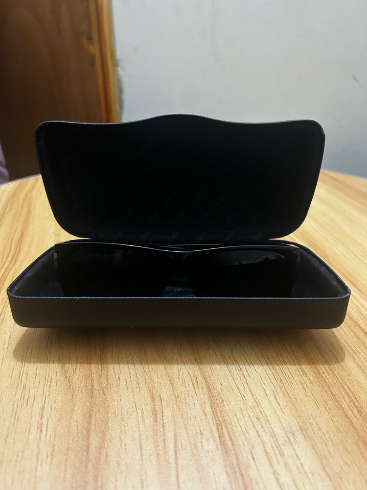 Saint Laurent Sunglasses – SL 689 - 1