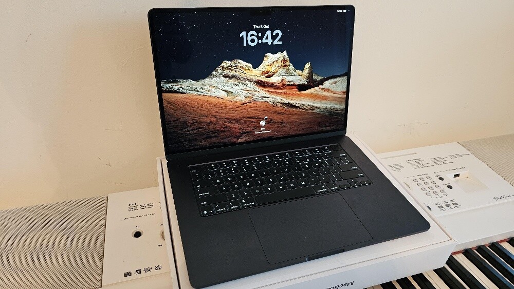 Macbook Air 15 Black - 1