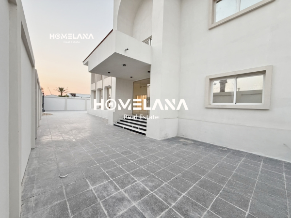 Al Luqta - 7BR - Prime Location - 3