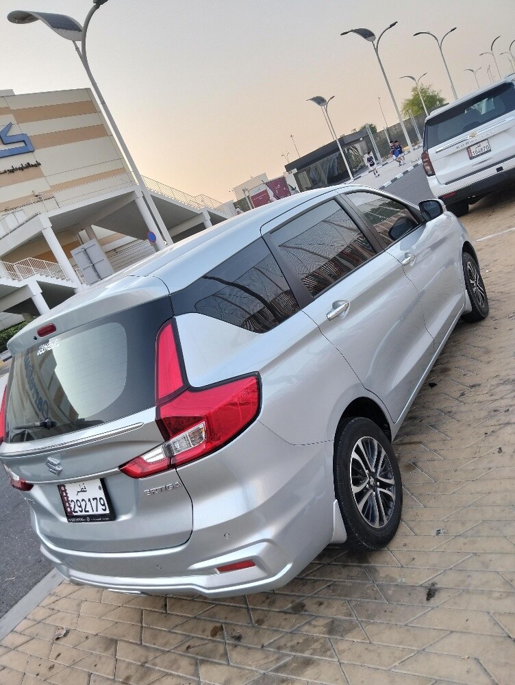 very good condition family used car - 8