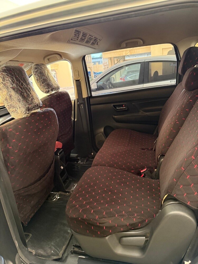 very good condition family used car - 10