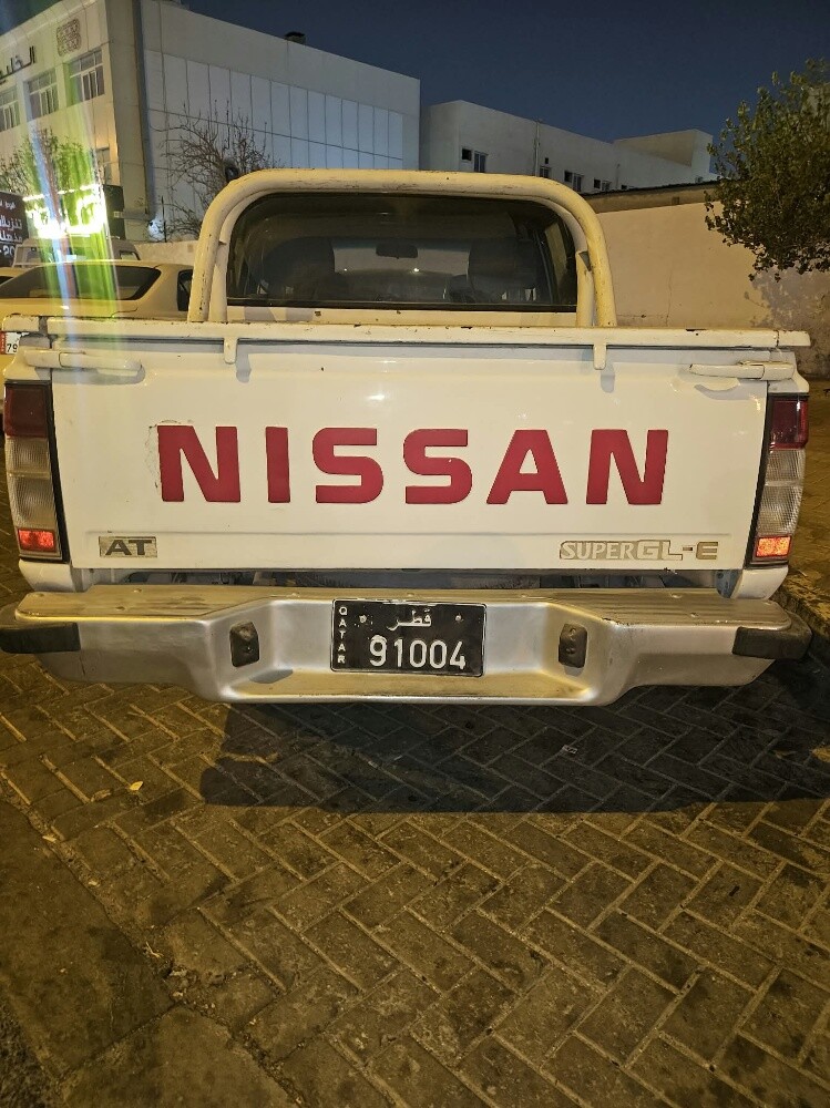 داتسون موديل 2000 قير اتوماتيك - 2