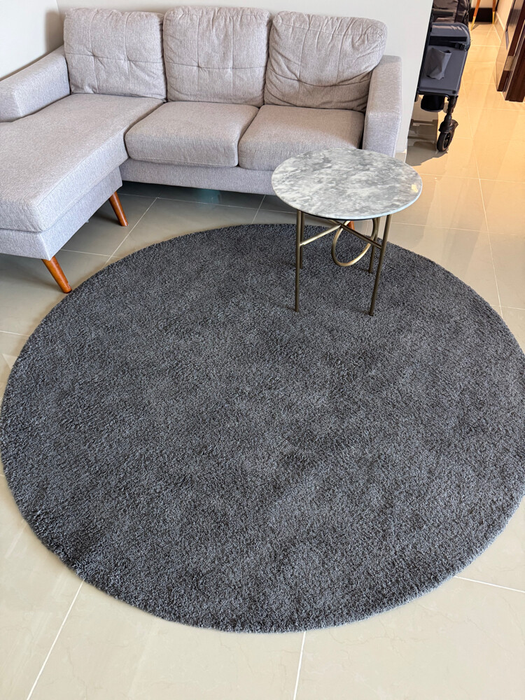 rugs for 50qr each  - 1