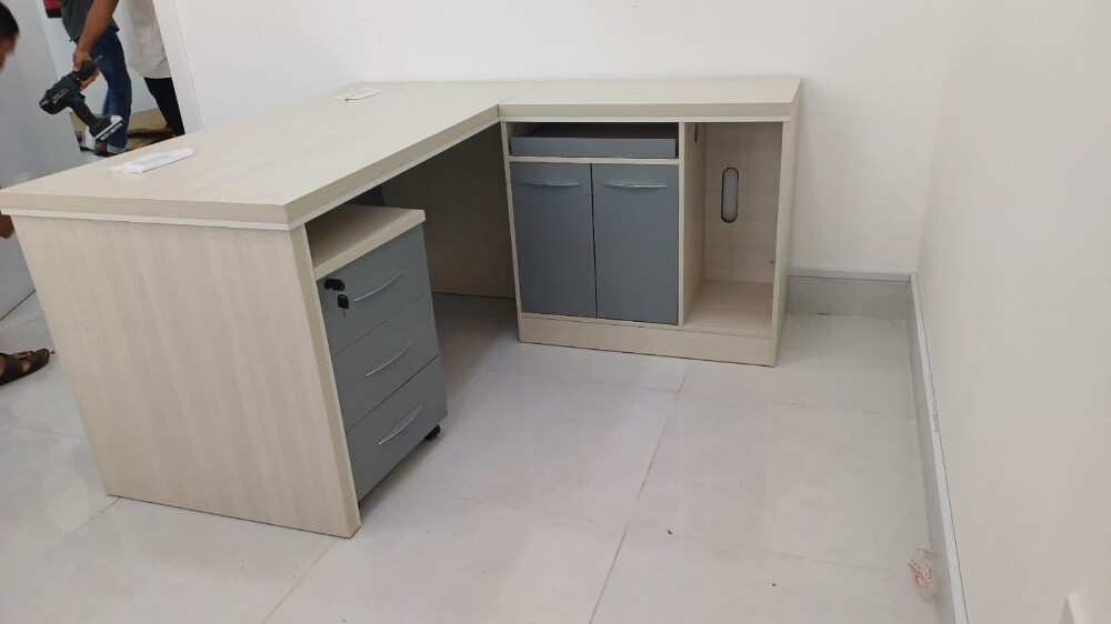 Manager Table (brand new) - 11