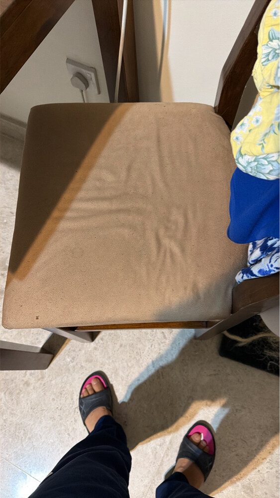 table with 4 chairs - 6